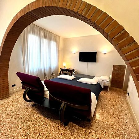 Locazione Turistica Joyful Padova Hotel Buitenkant foto