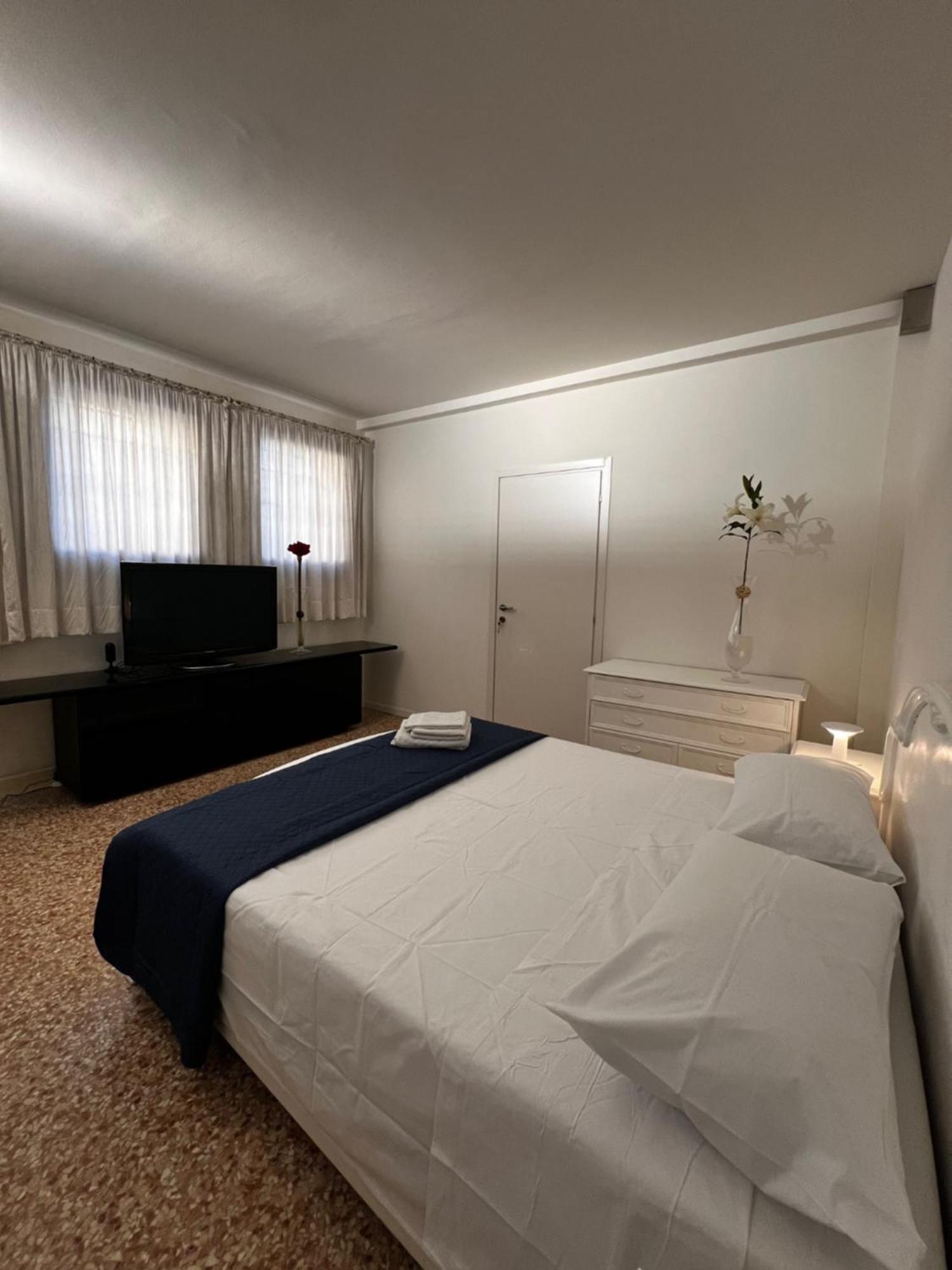 Locazione Turistica Joyful Padova Hotel Buitenkant foto