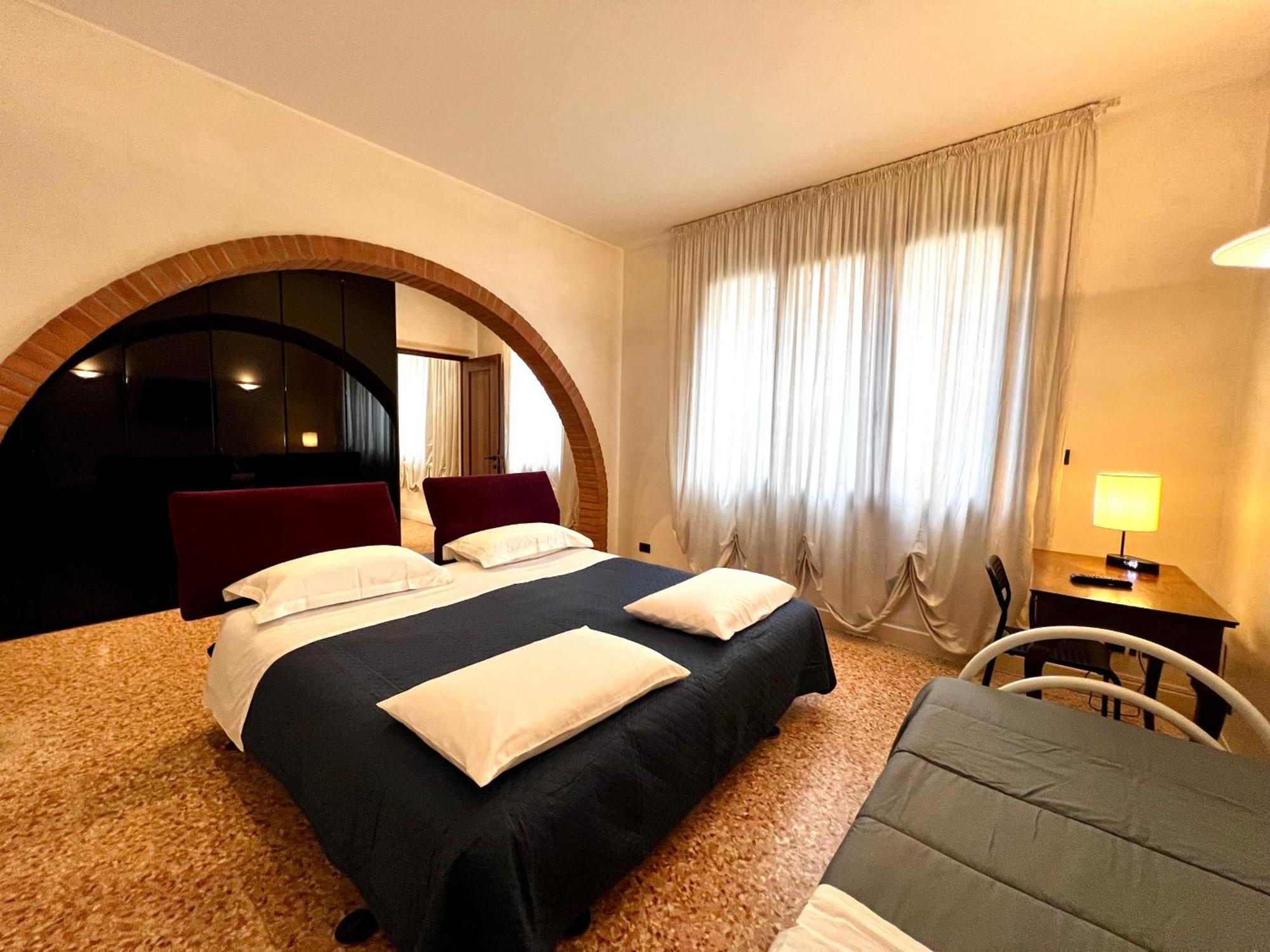 Locazione Turistica Joyful Padova Hotel Buitenkant foto
